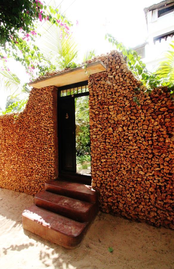 Sweet Banana House Bed & Breakfast Lamu Exterior photo